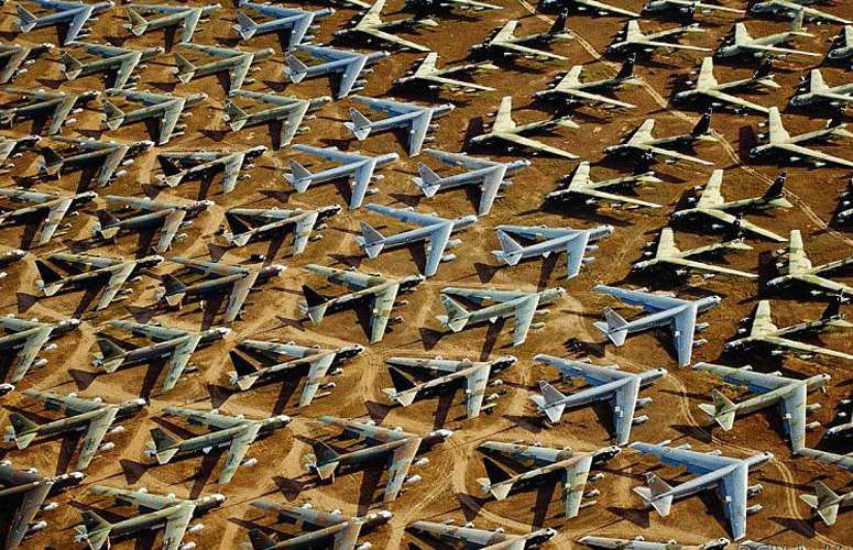 "The Boneyard" in Arizona, the world’s biggest aircraft graveyard